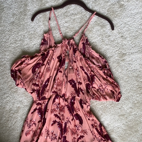 NEW Topshop Romper!! ✨ Open Shoulder!! - Picture 7 of 7